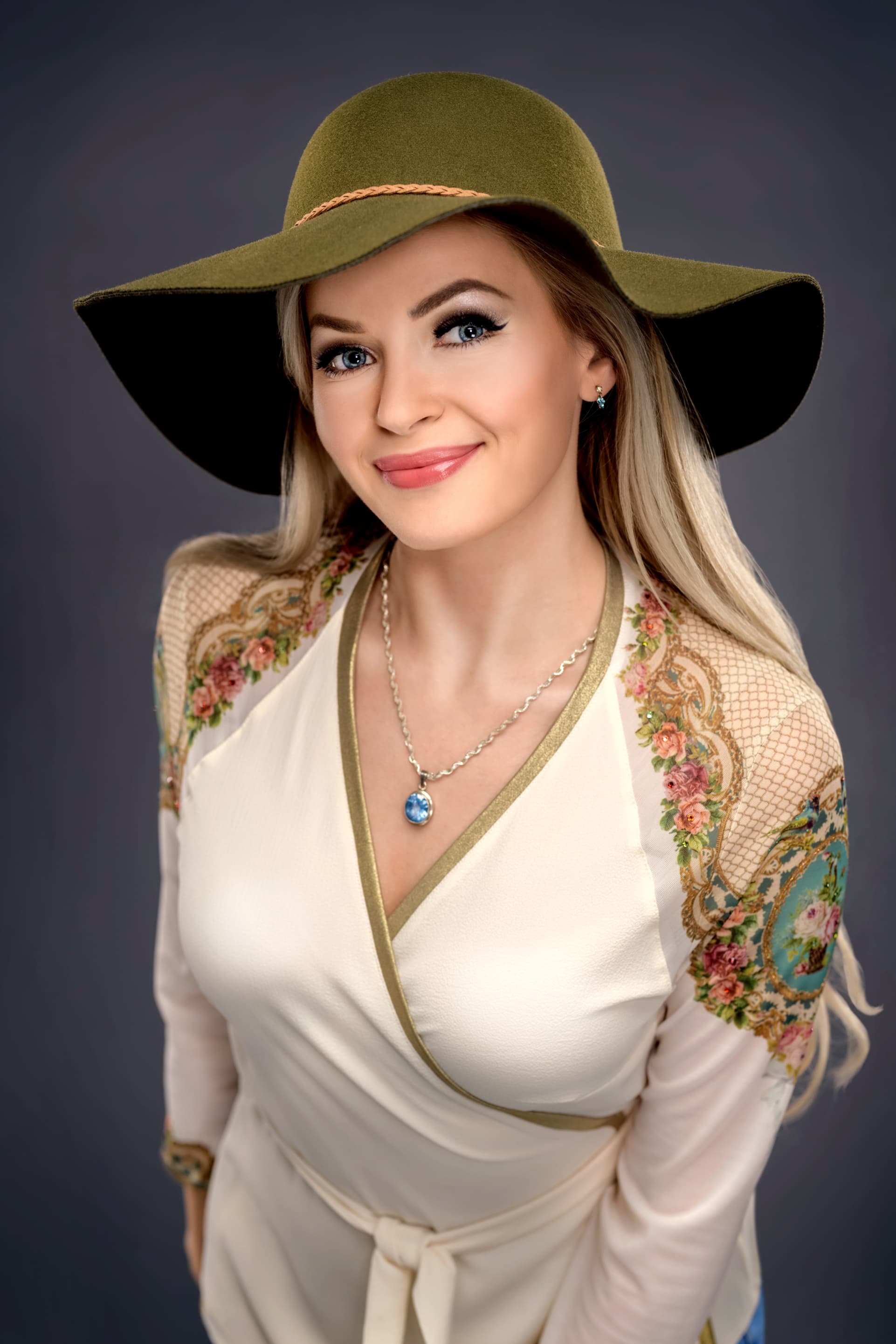 Veronika brook portrait